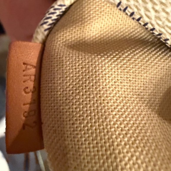 Louis Vuitton Damier Azur Totally PM - Picture 11 of 12